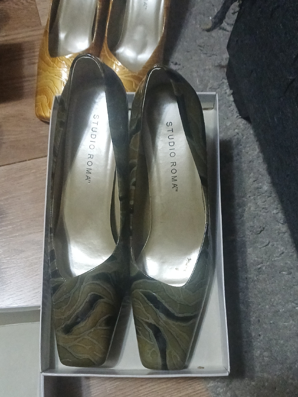 Stuart Weitzman Olive Marble-Print Pointed Toe Pumps